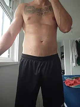 Snapshot of Fitdick4ubb chatting on June 5, 2026, 9:59 am Fitdick4ubb online show from June 5, 2026, 9:59 am