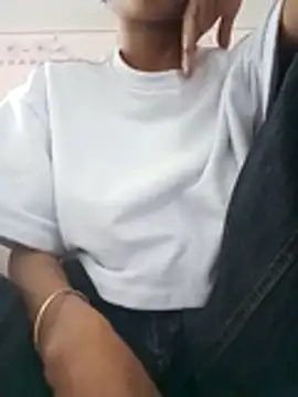 Snapshot of Lisa_xx2 chatting on January 14, 2026, 4:38 am Lisa xx2 online show from January 14, 2026, 4:38 am