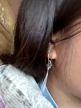 Snapshot of miumiu_sexy2x chatting on February 3, 2026, 3:04 am miumiu sexy2x online show from February 3, 2026, 3:04 am