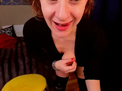 Snapshot of GingerWixxx chatting on February 1, 2026, 5:27 am GingerWixxx online show from February 1, 2026, 5:27 am