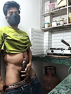 Hottlund6 online show from March 29, 2026, 1:07 am