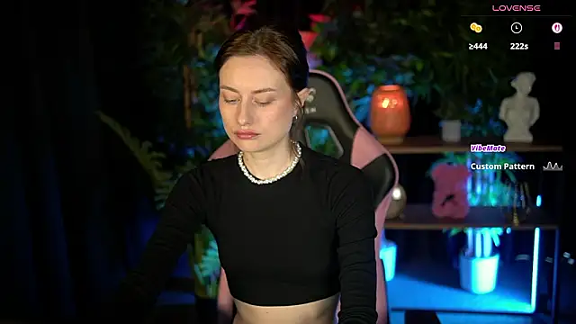 Snapshot of baby_luna_xo chatting on February 23, 2026, 9:54 am baby luna xo online show from February 23, 2026, 9:54 am