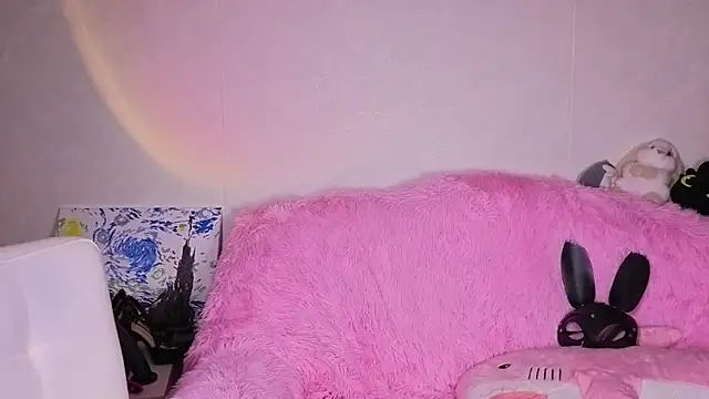 Snapshot of Catherine_Karis chatting on April 29, 2026, 6:03 pm Catherine Karis online show from April 29, 2026, 6:03 pm