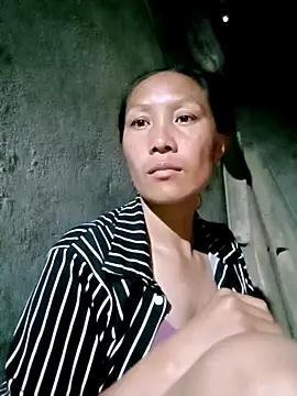 Snapshot of Diana-02 chatting on March 25, 2026, 10:47 am Diana-02 online show from March 25, 2026, 10:47 am