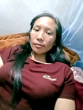 Snapshot of Diana-02 chatting on April 13, 2026, 1:48 pm Diana-02 online show from April 13, 2026, 1:48 pm