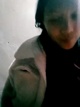 Snapshot of Diana-02 chatting on February 4, 2026, 12:22 pm Diana-02 online show from February 4, 2026, 12:22 pm