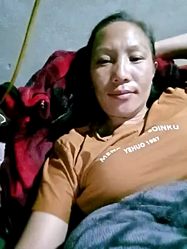 Snapshot of Diana-02 chatting on March 10, 2026, 9:41 pm Diana-02 online show from March 10, 2026, 9:41 pm