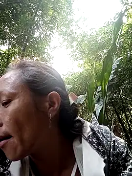 Snapshot of Diana-02 chatting on March 30, 2026, 12:45 am Diana-02 online show from March 30, 2026, 12:45 am