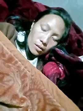 Snapshot of Diana-02 chatting on March 8, 2026, 2:04 am Diana-02 online show from March 8, 2026, 2:04 am