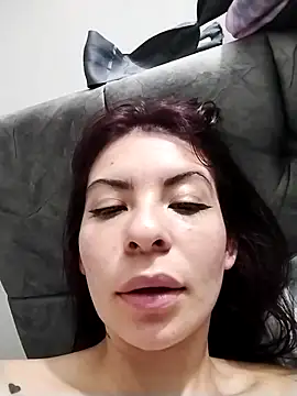 Snapshot of niiix_01 chatting on February 8, 2026, 2:53 am niiix 01 online show from February 8, 2026, 2:53 am