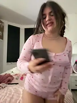 Snapshot of LilaMason chatting on January 16, 2026, 10:03 pm LilaMason online show from January 16, 2026, 10:03 pm