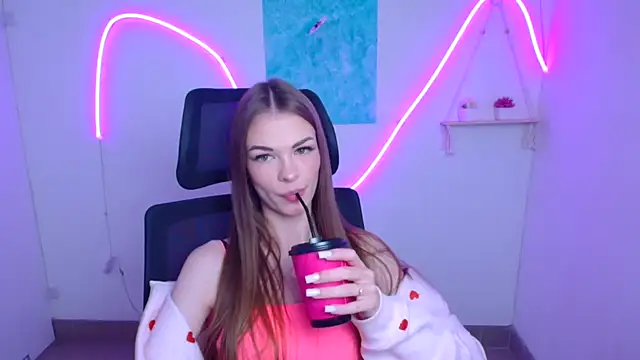 Lina Loveuu online show from May 13, 2026, 11:39 am