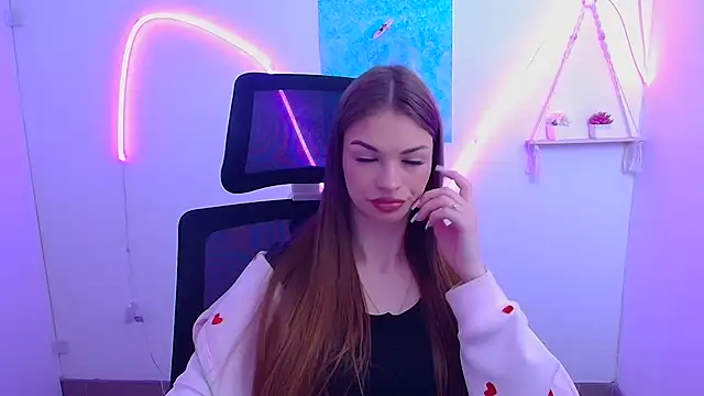 Lina Loveuu online show from May 10, 2026, 11:25 am