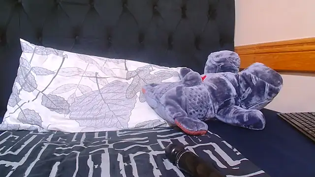 Snapshot of SexyPureFire001 chatting on February 4, 2026, 5:19 pm SexyPureFire001 online show from February 4, 2026, 5:19 pm