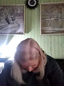 Snapshot of NyushaLollipop chatting on February 14, 2026, 6:35 am NyushaLollipop online show from February 14, 2026, 6:35 am