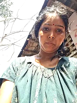 Snapshot of riyadas554321 chatting on February 3, 2026, 4:43 am riyadas554321 online show from February 3, 2026, 4:43 am