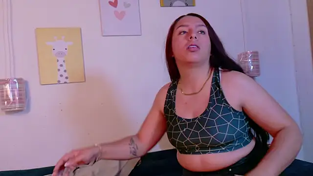 Snapshot of Mia_C chatting on February 9, 2026, 9:29 am Mia C online show from February 9, 2026, 9:29 am