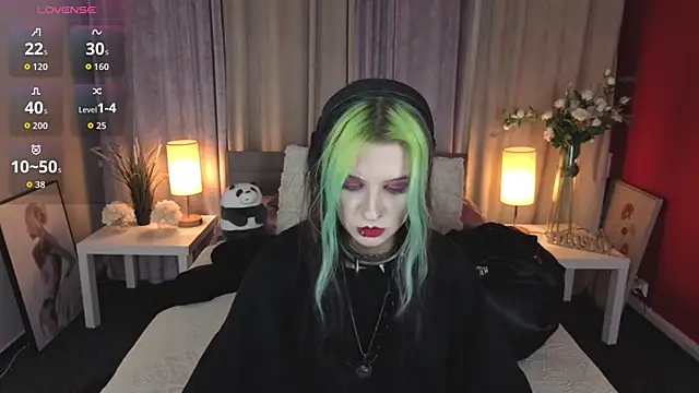 Snapshot of ToxicKittyy chatting on February 8, 2026, 9:12 pm ToxicKittyy online show from February 8, 2026, 9:12 pm