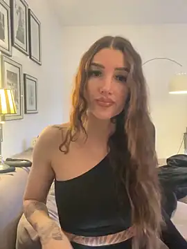 Snapshot of NovaLushhh chatting on February 5, 2026, 3:41 pm NovaLushhh online show from February 5, 2026, 3:41 pm