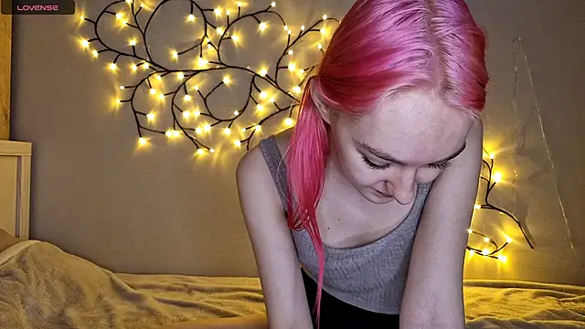 MisaMew online show from January 18, 2026, 9:02 am