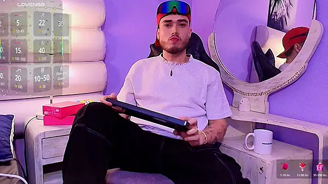 Snapshot of Salvattore_Muller chatting on February 12, 2026, 8:30 pm Salvattore Muller online show from February 12, 2026, 8:30 pm