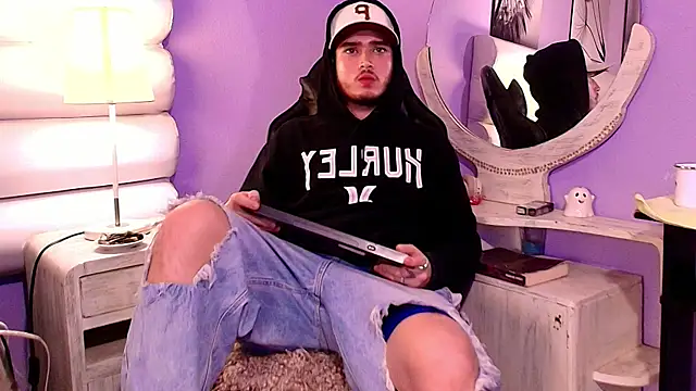 Snapshot of Salvattore_Muller chatting on February 6, 2026, 4:19 am Salvattore Muller online show from February 6, 2026, 4:19 am