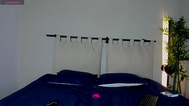 ella  olmos online show from February 3, 2026, 1:16 pm