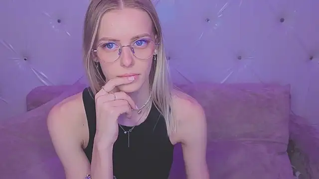 kittie like18 online show from May 17, 2026, 12:54 am