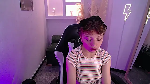 Snapshot of melodyy_as chatting on January 16, 2026, 1:59 pm melodyy as online show from January 16, 2026, 1:59 pm