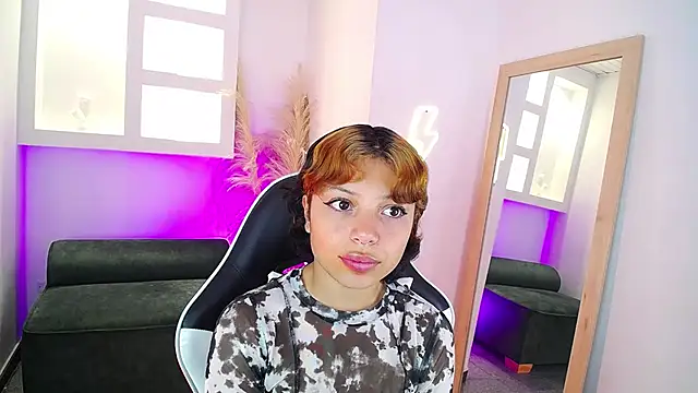 Snapshot of melodyy_as chatting on March 31, 2026, 12:40 pm melodyy as online show from March 31, 2026, 12:40 pm