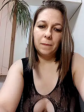 Snapshot of AdaJoy chatting on February 8, 2026, 11:02 pm AdaJoy online show from February 8, 2026, 11:02 pm