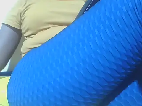 Snapshot of Littlemistress24 chatting on April 3, 2026, 6:47 pm Littlemistress24 online show from April 3, 2026, 6:47 pm