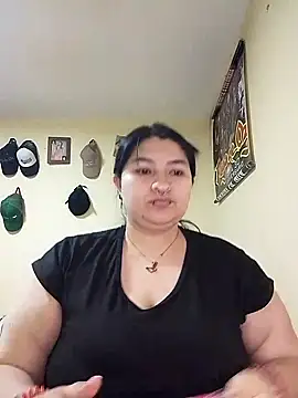 Snapshot of LauraHorny69 chatting on May 6, 2026, 8:24 pm LauraHorny69 online show from May 6, 2026, 8:24 pm