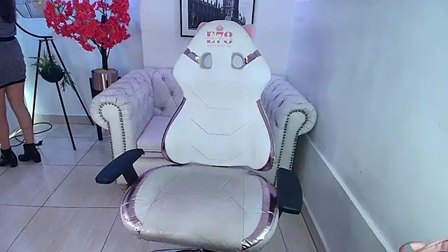 Snapshot of Veronica_miiller chatting on July 6, 2026, 7:49 pm Veronica miiller online show from July 6, 2026, 7:49 pm