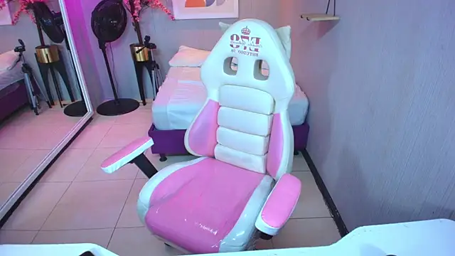 Veronica miiller online show from February 4, 2026, 7:31 pm