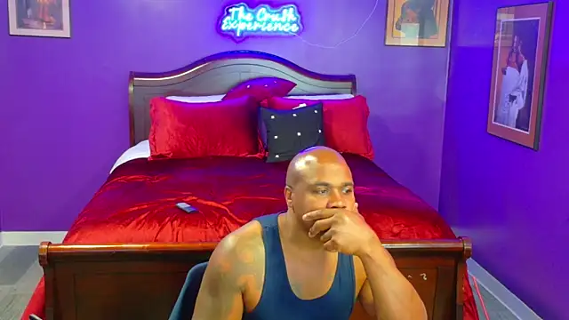 Snapshot of TheCrushExperience chatting on April 6, 2026, 2:40 pm TheCrushExperience online show from April 6, 2026, 2:40 pm