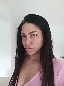 Snapshot of Ina_Jody_ chatting on April 27, 2026, 8:40 pm Ina Jody online show from April 27, 2026, 8:40 pm