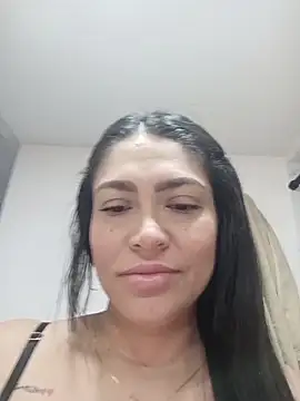 Snapshot of Ina_Jody_ chatting on April 20, 2026, 8:10 pm Ina Jody online show from April 20, 2026, 8:10 pm