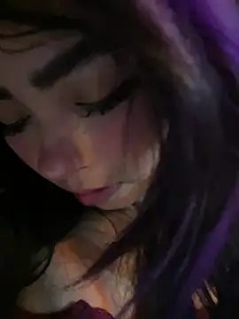 pinkybombon online show from April 18, 2026, 2:03 am