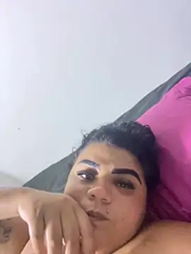 Snapshot of MorenaCariok chatting on January 14, 2026, 6:00 pm MorenaCariok online show from January 14, 2026, 6:00 pm