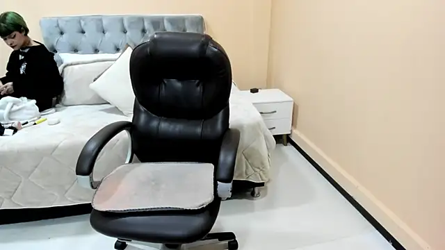 Bela Craxkerr online show from February 28, 2026, 12:38 pm