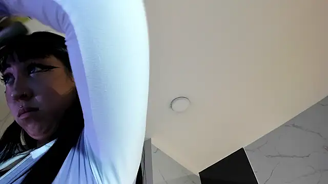 Snapshot of KomiCatt chatting on February 13, 2026, 11:54 am KomiCatt online show from February 13, 2026, 11:54 am