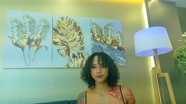 Snapshot of LizStorm_ chatting on April 12, 2026, 12:19 pm LizStorm online show from April 12, 2026, 12:19 pm