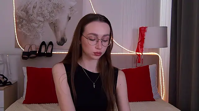 Emily Simon online show from March 26, 2026, 4:55 am