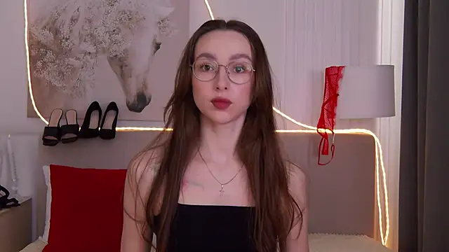 Emily Simon online show from March 28, 2026, 4:24 am