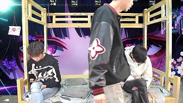 xiaohuangren01 online show from March 24, 2026, 4:23 am