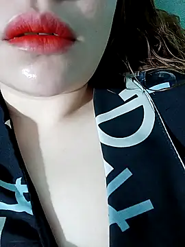 Snapshot of lylinhjim chatting on February 10, 2026, 3:38 am lylinhjim online show from February 10, 2026, 3:38 am