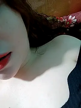 Snapshot of lylinhjim chatting on February 3, 2026, 6:22 am lylinhjim online show from February 3, 2026, 6:22 am