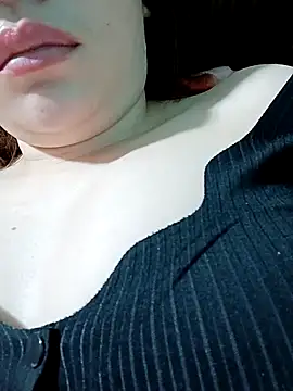 Snapshot of lylinhjim chatting on January 15, 2026, 3:10 am lylinhjim online show from January 15, 2026, 3:10 am