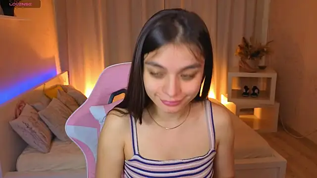Snapshot of Kim_Bless chatting on April 30, 2026, 1:45 am Kim Bless online show from April 30, 2026, 1:45 am